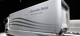 That means there's a shortage of drivers, and high demand for new drivers. Erster Handelstag Borsengang Von Daimler Truck Erfolgt Erstkurs Bei 28 Euro Daimler Truck Aktie Fur Einen