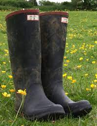 hunters argyll wellies are a good farm and yard boot as they re easy to get on off wellies rain boots boots shoe boots
