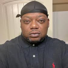 Erica called out the ladies who constantly call her husband “corny, and  further explains that Safaree is carefree, comfortable in his own skin, and  doing anything he can for his wife and