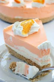 If You Are A Fan Of Creamsicles You Are Going To Want To Make This No Bake Orange Creamsicle Cheesecake This Su Avec Images Gateaux Et Desserts Recette Dessert Nourriture