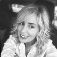 Ofelia Benitez's Instagram, Twitter & Facebook