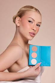 Catharine Hill na Beauty Fair 2025: lançamentos, workshops e presença  especial no maior evento de beleza das Américas