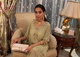 Oct 30, 2020 · أنجبت بسمة وهبة من الزوج الأول أسامة السيد ولدين وهما عبد الرحمن أسامة السيد، وعبد الله أسامة السيد، كما أنجبت بسمة من زوجها الثاني الضابط علاء عابد ابنة تسمى خديجة وتبلغ من العمر 12 سنة. Ø¨Ø³Ù…Ø© ÙˆÙ‡Ø¨Ø© ØªØ­ØªÙÙ„ Ø¨Ø®Ø·ÙˆØ¨Ø© Ø§Ø¨Ù†Ø© Ø²ÙˆØ¬Ù‡Ø§ Ø¨ÙÙŠØ¯ÙŠÙˆ Ù…Ù† Ø§Ù„Ø­Ø¯Ø« Ù„ÙŠØ§Ù„ÙŠÙ†Ø§