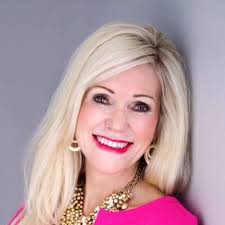 Debbie Warren, HUNT Real Estate