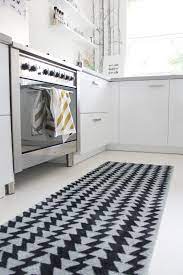 kleed in de keuken missjettle nl vloerkleed keuken interieur