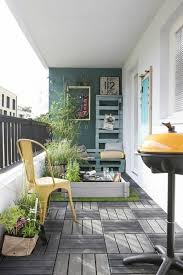 50 Ideen Wie Man Die Kleine Terrasse Gestalten Kann Kleine Terrasse Gestalten Balkonentwurf Kleine Wohnungsideen