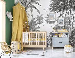 La chambre de bébé doit regrouper tous les meubles essentiels au sommeil et au change de bébé à bien éclairer la chambre de bébé est indispensable. Epingle Sur Deco
