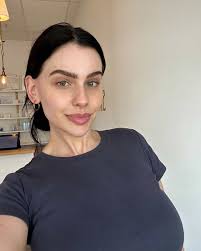 Katie Mayhill (@k_mayhillmua) • Instagram photos and videos