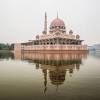 Perdana menteri, bersama dengan menteri terpilih lainnya membentuk dewan menteri, yang seharusnya menjadi anggota parlemen. 1