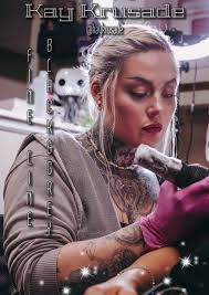 Gidget Brown's Instagram, Twitter & Facebook