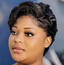 Erykah Badu Keeps It Real And Chooses Between Stevie Wonder & Marvin Gaye  On This ALL-NEW Episode Of Drink Champs Tune into a new #DrinkChamps feat.  the Queen #ErykahBadu & The #Alchemist