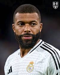 am heartbroken am hurting I feel like quiting this game  now😢😭😭😭💔💔💔💔no epic card not a single player🫣😥don't have mood even  playing