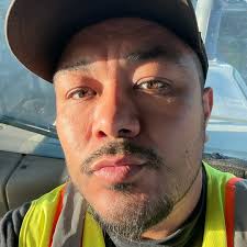 SaleLux 24 updated their cover photo.