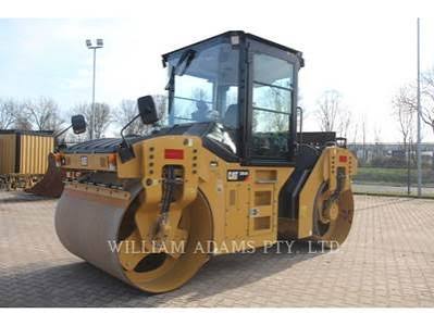 Caterpillar CB54B Smooth Drum Roller
