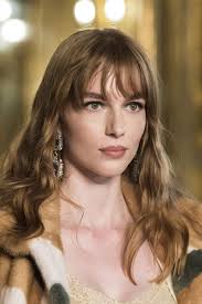 I tagli più di tendenza sono quelli medio lunghi o corti: Tagli Capelli Medi 2022 I Migliori Per Chi Ha Capelli Spessi