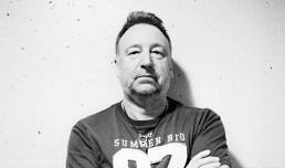 Peter Hook & The Light
