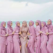 Dress gaun bridesmaids hijab on instagram: Photo Desain Baju Bridesmaid Kerabatdesain