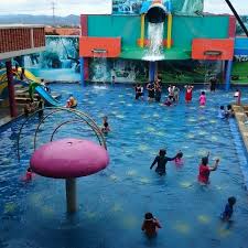 Biaya yang perlu dikeluarkan untuk menyeberang dari jawa menuju ke bali sangat murah. Fotos Bei Kolam Renang Waterboom Tirtamulya Cimahi Jawa Barat