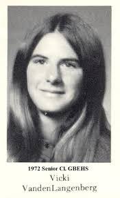 Robin Mantooth's Instagram, Twitter & Facebook