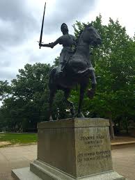 Not Too Many Statues Of Women Riding Horses In Dc Check This One Out At Meridian Hill Park Hill Park Woman Riding Horse Meridian