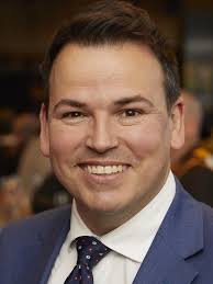 Channel 7 footy reporter Tom Browne has opened up about his “awfully scary”  health battle and is urging people to get a check-up.