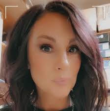 Recommendation for women's short hair stylist