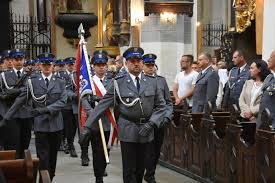W trakcie uroczystości święta policji wręczono odznaczenia państwowe i resortowe, odbył się uroczysty apel oraz mianowanie na wyższe stopnie policyjne. Swieto Policji W Toruniu