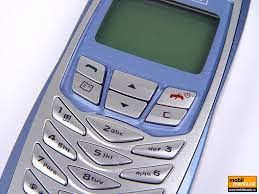 Alcatel OT 153: mezi jednookými králem ...