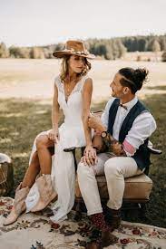 We would like to show you a description here but the site won't allow us. Western Hochzeit Moderne Country Inspiration Mit 5 Brautoutfits