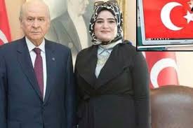Adaletin peşinde bir bozkurt evli bu hesap devletçi ve milliyetçidir. Bozkurt Isareti Yapan Ogretmenden Bahceli Ye Ziyaret Timeturk Haber
