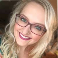 Jessica Pfeil's Instagram, Twitter & Facebook