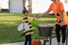 See more ideas about costumes, transformer costume, bumble bee. 3 Easy Diy Kids Halloween Costumes Bee Pirate Prisoner Duck