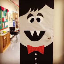Tanto para los aspectos mencionados como para resaltar lo decorativo del lugar, los muebles juegan un papel importante; Super Coleccion Mas De 50 Puertas Para Decorar Y Tu Clase Y Tu Cole En Halloween Imagenes Educativas