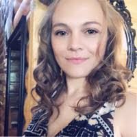 Kelly Shimmin's Instagram, Twitter & Facebook