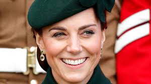 These £19.50 Marks & Spencer black block heels look a lot like Kate  Middleton's