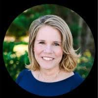 Danielle Mahon's Instagram, Twitter & Facebook