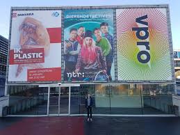 Andere tijden is een nederlands televisieprogramma.het wordt gemaakt door ntr en de vpro op npo 2 en behandelt historische onderwerpen. Sterre Maakt Het Verschil Bij Andere Tijden Jongerenambassadeurs