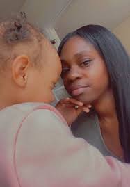 Eboni Brown🌺 (@amourr.eriyah)