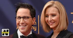 Trying to remain hopeful and optimistic about the upcoming Frasier reboot  beginning 10/12. Jim Burrows directs the first two episodes so that's good  news. Frasier is back in Boston and is trying