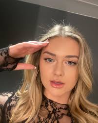 carolyn ringer (@carolynelizabethringer) • Фото и видео в Instagram