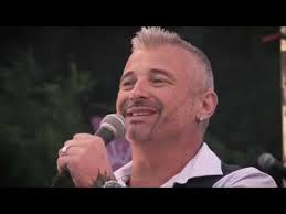 Forums pour discuter de chanter, voir ses formes composées ma fille n'arrête pas de chanter la chanson de la reine des neiges. Chanson Mon Herault Interpretee Par Le Groupe Marcel En Tete Youtube