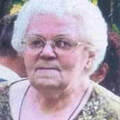 Tracy Houk's Instagram, Twitter & Facebook