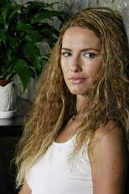 Fernanda serrano tem 46 anos, mas mais parece que ainda está nos 23. Fernanda Serrano E A Nova Solteira Mais Desejada De Portugal
