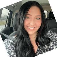 Shelby Bates's Instagram, Twitter & Facebook