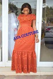 Dans les jupes de corps, la jupe a un ajustement fin selon le corps d`une fois; Model De Robe Pagne Avec Dentelle Robe Pagne Avec Dentelle 35634b Robe En Bazin Riche Bleu Et Rose Finition Dentelle Gatu Didin