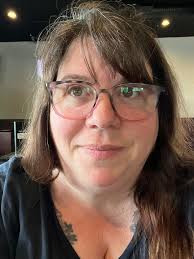 Why doesn't weight loss always result in smaller clothing sizes?