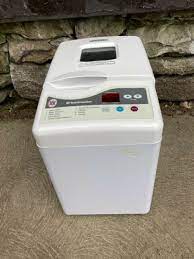 Before contacting your retailer call. Toatmaster Bread Maker Model 1109 Toastmaster Bread Machine Pan Support Clips Model 1148 Need To Fix Your 5891 Bread Maker Julio Enel