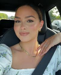 Hey loves!! I'm Milliana and I'm 23! Me and my best friend are traveling to  Australia in June-July! (We are also single if any drop dead gorgeous  Australians are around😩)