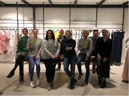 Découvrez la vidéo betty barclay autormne hiver 2019. Betty Barclay Group Nussloch Spendet An Kinderhospiz Sterntaler Kinderhospiz Sterntaler