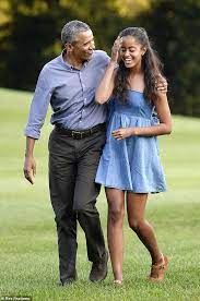 Tall, and weight is 61 kg. Malia Obama Spends The Christmas Holidays In London With Long Term British Boyfriend Daily Mail Online